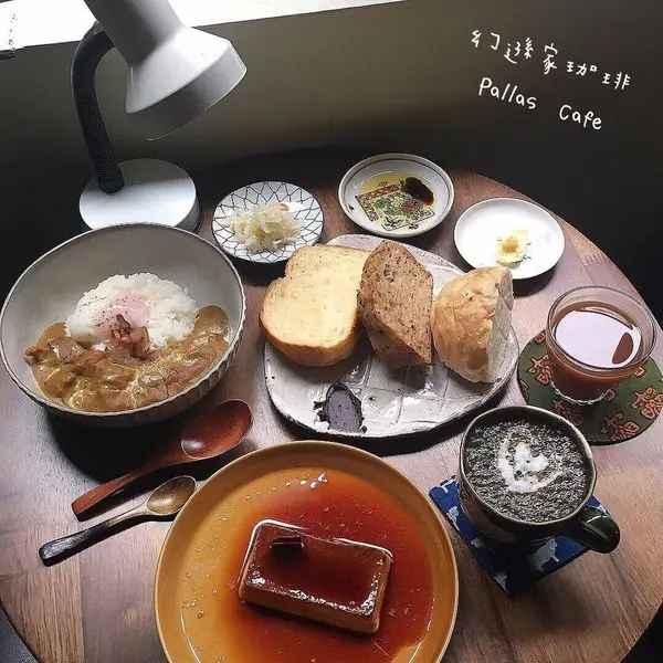 食記 台北餐廳 / 咖啡廳 幻猻家珈琲 Pallas Café 隱藏迪化街內 復古舒適咖啡廳  ♡愛亂吃女孩日記♡
