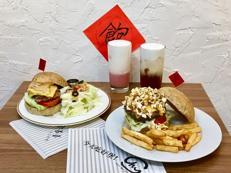 【板橋｜江子翠站】貴堡遞＿焦糖爆米花竟然也能跟牛肉組漢堡戰對＿花生醬與漢堡搭配永遠是不敗款