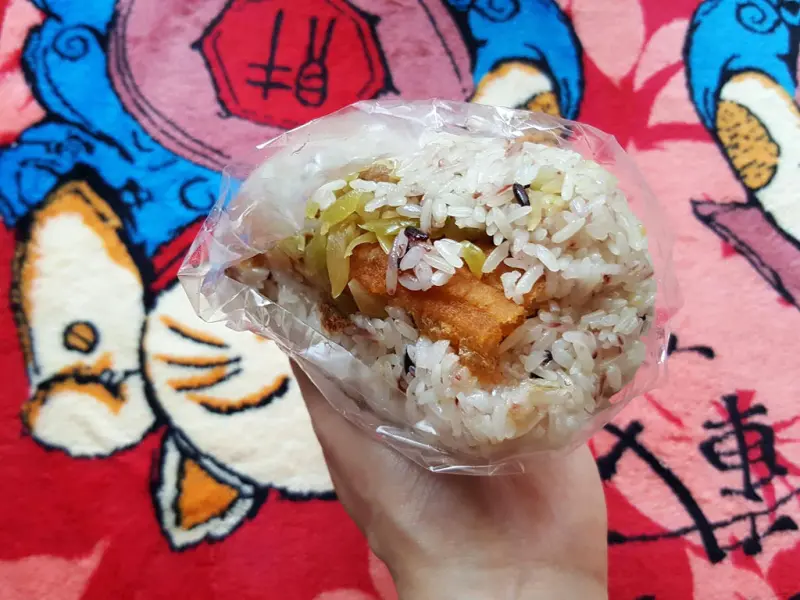 【高雄苓雅】元氣飯丸工場。早餐好朋友