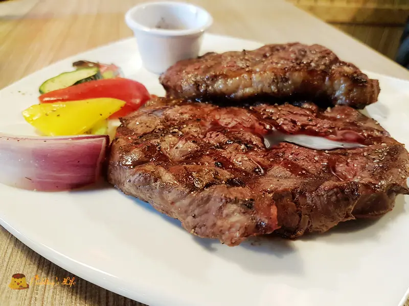 【新竹美食】竹北-炭火燒烤美式牛排餐廳《BISON野牛牛排》肉控必吃16oz嫩肩沙朗