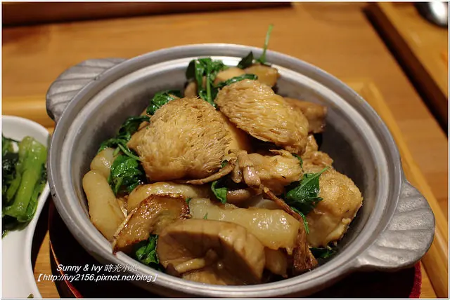 【台北內湖食記】友善親子餐廳-樂芙味疏食料理。天然食材家常料理，大推三杯菇菇煲入味好吃