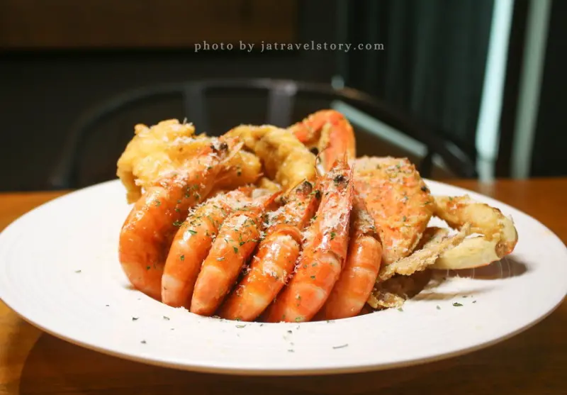 【新北美食】Mastro 戰斧教父 吃海鮮吃到厭世！超澎湃的痛風海鮮燉飯在這裡