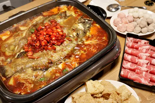 台北｜滿漢鱸魚 美味重慶烤魚．東區宵夜新選擇 - 奇奇一起玩樂趣