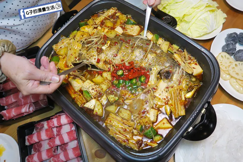 【國父紀念館麻辣鍋】滿漢爐魚-重慶烤魚,道地川菜香辣過癮超開胃~整尾鱸魚精華都在裡面(有菜單)