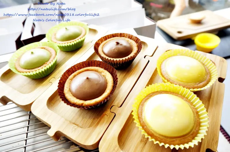 【美食♔台南中西區】吻鑽糖半熟乳酪塔專門店。真是太銷魂了！每人限買兩盒～不管是冷藏、冰凍、加熱不一樣風味乳酪塔。鄰近國華商圈