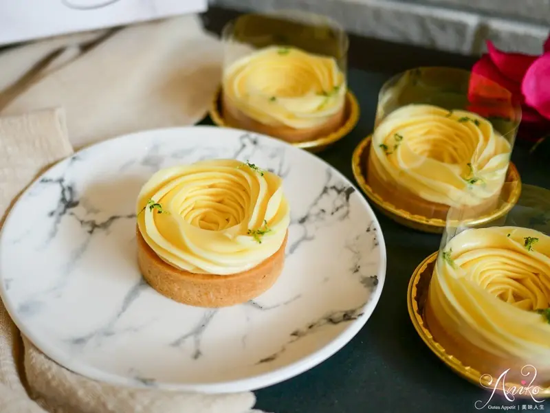 【台南美食】吻鑽糖半熟乳酪塔專門店。國華街人氣秒殺甜點！一週只營業4天～夢幻玫瑰檸檬塔和半熟乳酪塔 - ANIKO 艾妮可美味人生