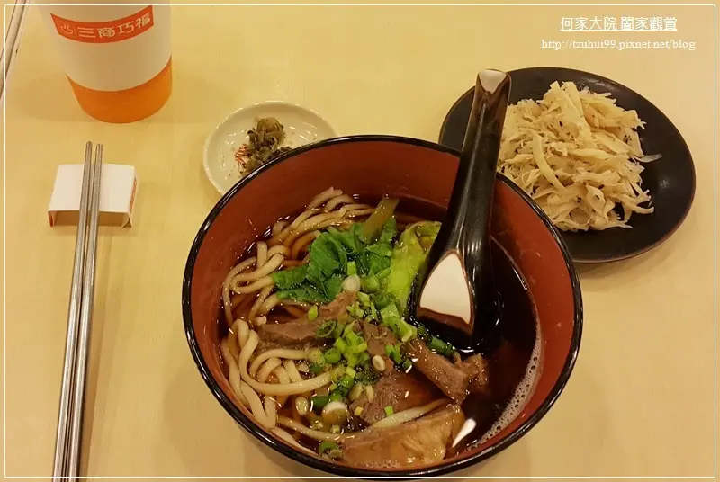 ★新北．吃喝玩樂★三商巧福(林口家樂福店)~牛肉麵/家樂福商店街/林口美食/連鎖牛肉麵