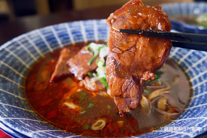 只用鹽水和麵粉做出的好吃麵條！竹北麵角麵食館 - ㄚ綾綾單眼皮大眼睛