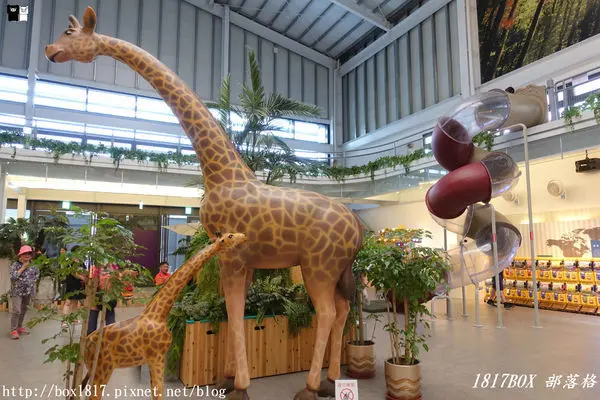 【宜蘭。礁溪】潭酵天地 觀光工廠。兩層樓高的透明旋轉溜滑梯。全台唯一以「醋」為主題的觀光工廠