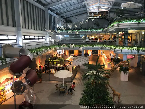 圓圓家出去玩-<宜蘭輕旅行>龍潭湖特色溜滑梯溜到小孩不要不要&潭酵天地兩層樓特色旋轉溜滑梯，免門票雨天備案