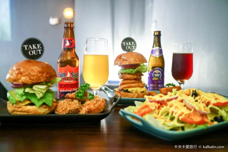 台北捷運忠孝新生-TAKE OUT Burger & Cafe｜貓咪餐廳貓大人坐鎮的美式手工漢堡