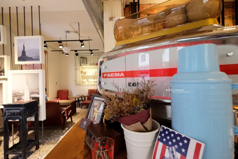 台中西區│古洜寓所-很有氛圍的巷弄老屋咖啡館.二樓義式咖啡師訓練認證中心 - 藍色起士的美食主義