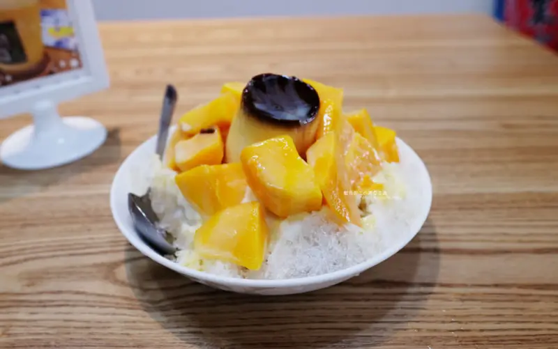 台中北區│星鮮果現打專賣店-彰化老店來到台中開設輕簡約風冰果室.主打傳統台灣冰菓室必賣的挫冰及果汁系列 - 藍色起士的美食主義