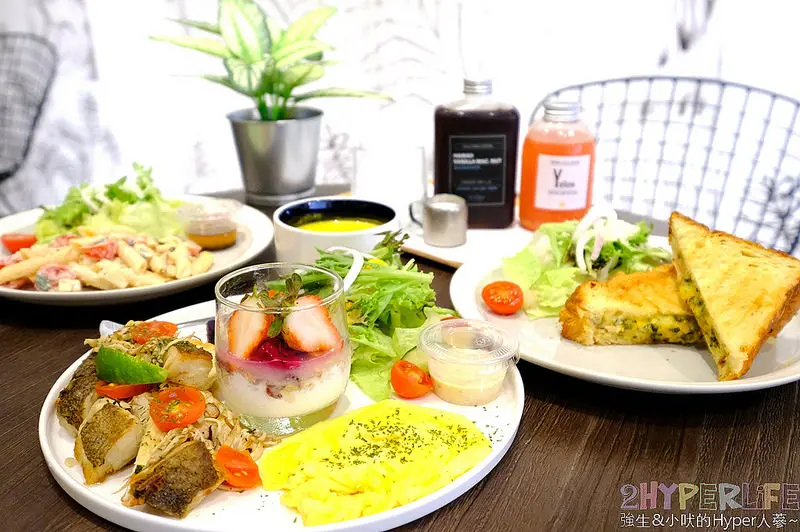 奎克咖啡公益店│內用空間寬敞大器也有好拍森林系網美牆，清爽無負擔的夏日輕食新菜色也上市囉～ @強生與小吠的Hyper人蔘~