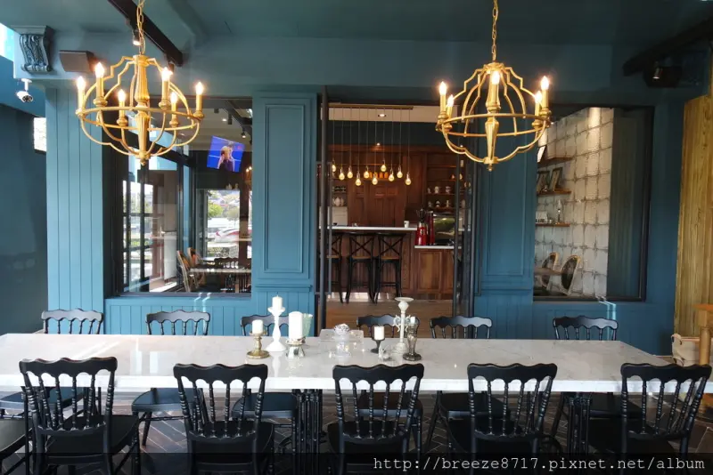 in’s  Café。迷人藍色歐風咖啡館【台中】