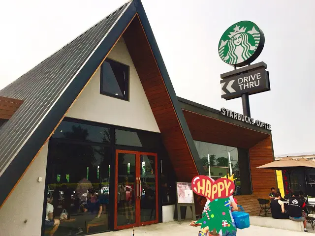 『 嘉義。民雄』 星巴克 🌹 instagram 熱門打卡景點  🌹 
