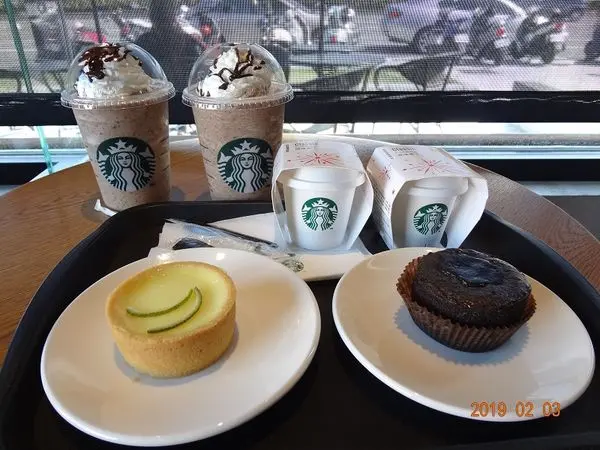 嘉義民雄~全台最具特色之一~最美的星巴克~休息午茶的好地方~