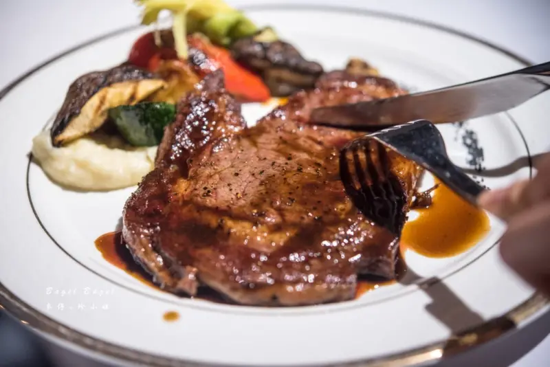 餐酒食記｜『Bagel Bagel cafe bar』｜置身金牌特務場景的英倫風格古堡餐廳｜捷運松江南京美食｜ - 麥仔の生活日記