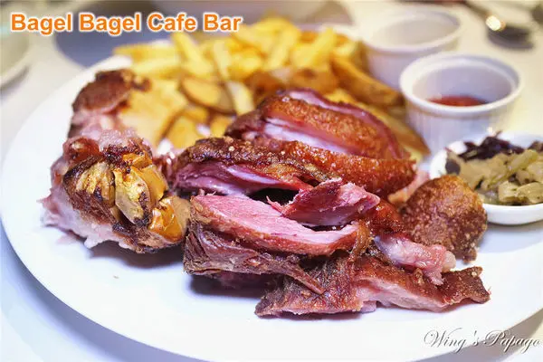 [松江南京美食餐廳推薦] Bagel Bagel Cafe Bar。英倫奢華風歐義料理／超好吃脆皮德國豬腳／北海道干貝奶油燉飯／西班牙鐵鍋烘蛋／威士忌鮮蝦。