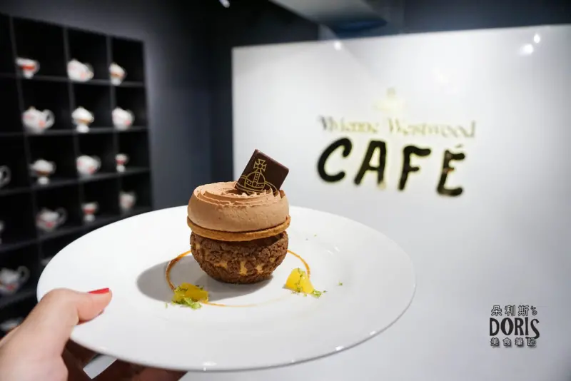 ♚食記♚台北大安【Vivienne westwood cafe】雞肉鹹派●墨西哥雞肉起司捲●華麗搖滾●紅唇烈豔●綜合野莓茶●咖啡●下午茶●忠孝敦化捷運站 