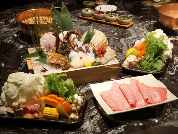 台北●文華精品【但馬家涮涮鍋二館】精緻鍋物日本和牛、北海道三大蟹!!藍海光鮮百寶箱最為吸睛!!