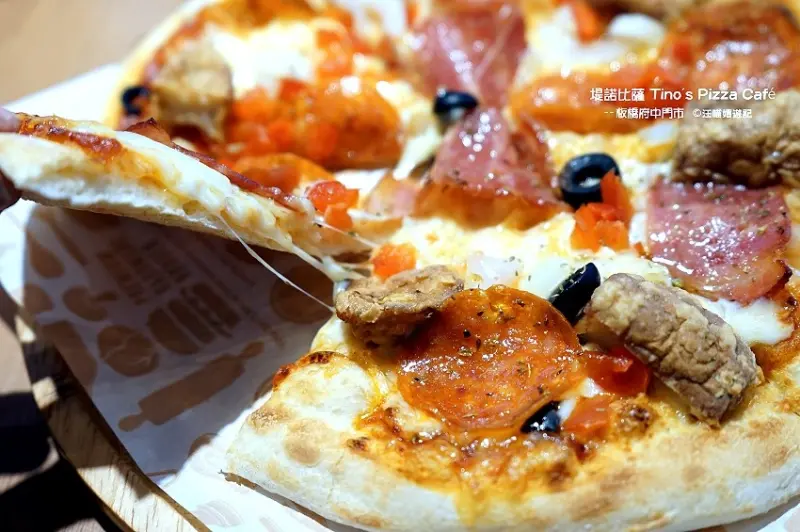 板橋府中美食 ✿ 堤諾比薩 Tinos Pizza Café-板橋府中門市 ✿ 美味又不貴道地義式披薩料理！平價義式料理推薦！拿玻里披薩