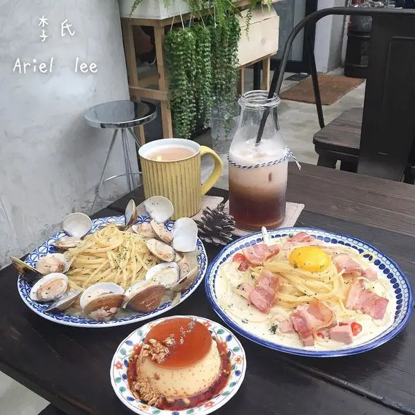 食記 台北東區/ 餐廳 李氏．café 驚艷美味的義大利麵邂逅華麗的布丁 捷運忠孝敦化  ♡愛亂吃女孩日記♡