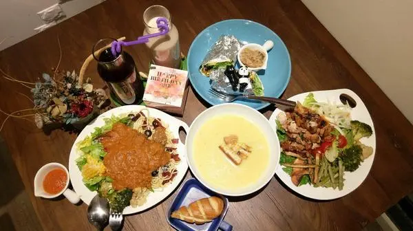 Choplachopla salad bar 恰拉恰拉自選沙拉吧-台中西區蔬食沙拉吧  前一天吃大餐的罪惡感  就來這邊消除吧              