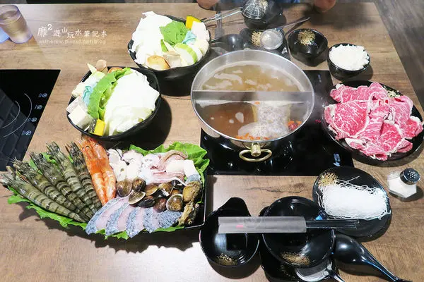台北忠孝敦化火鍋~金鍋盃三館(忠孝店) 海鮮 和牛