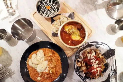 高雄苓雅區=<食>KATZ Fusion Restaurant 卡司複合式餐廳-文化中心店~誤打誤撞的好美味＊網美打卡店＊餐點美味店=