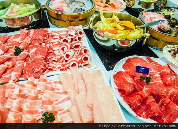 新北林口好吃火鍋推薦 澎湃火鍋~澎湃噢!三牛拼盤 三豬拼盤 海鮮拼盤 PONPIO HOTPOT(菜單) 近三井OUTLET 林口交流道!!