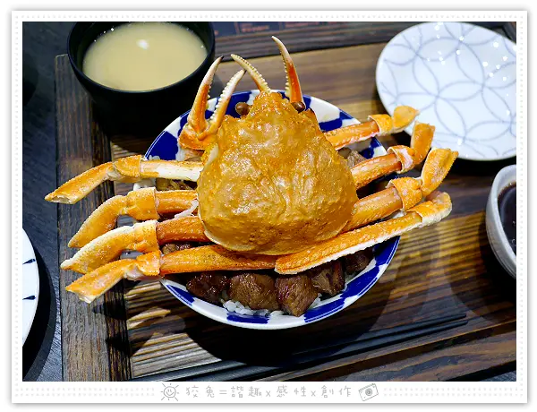 [嘉義食記] 開丼 燒肉vs丼飯(秀泰廣場店)~每日限量20份蟹飽王丼！季節限定之松葉蟹燒肉宴！地表最強燒肉丼！內附嘉義秀泰停車場資訊