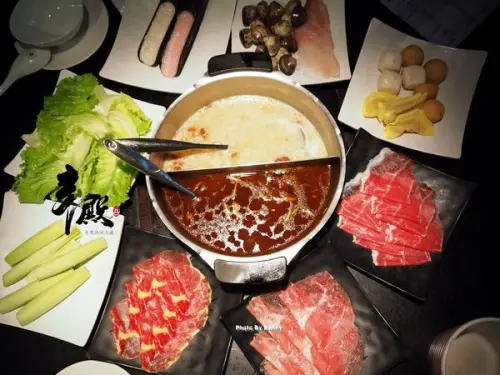 【台北美食】辛殿麻辣火鍋 信義店 麻辣鴛鴦鍋吃到飽 / 頂級肉品 / 哈根達斯 / 莫凡彼