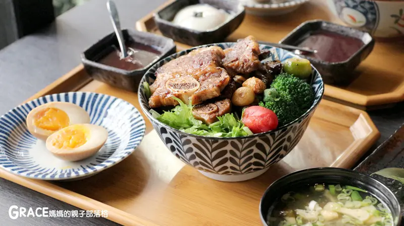 台北信義區》神田日式燒肉丼》好吃~好肥~好嫩牛肉排耶! 近捷運國父紀念館站~CP值高吃得過癮x超好喝味噌湯無限自取~