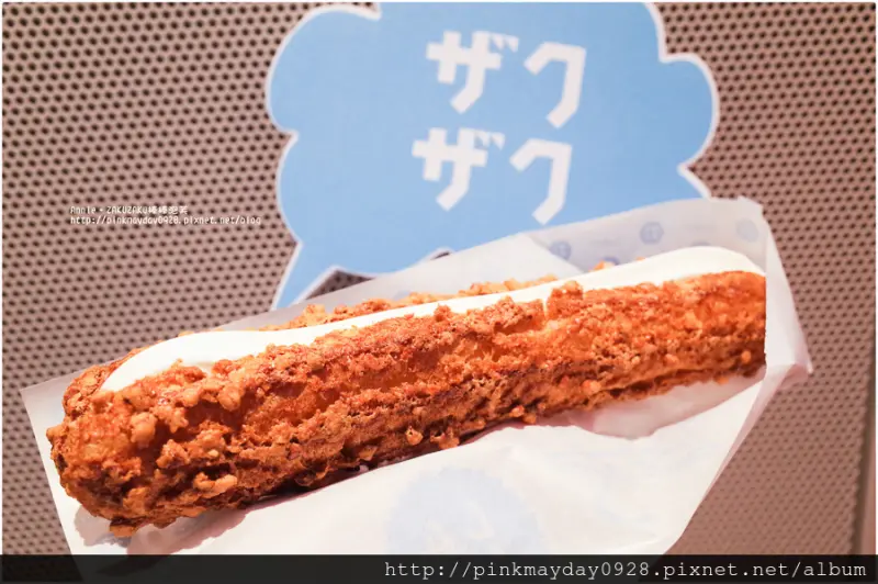 ✿台中✿ 來自日本北海道的人氣泡芙！開幕限定的萌雪棒棒泡芙 酥脆可口的泡芙搭配牛乳霜淇淋 實在太好吃啦 ➜ ZAKUZAKU 棒棒泡芙