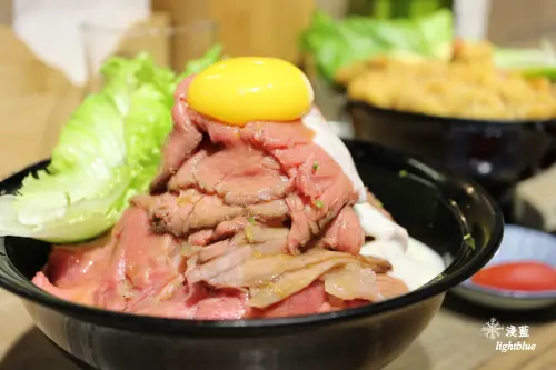 [ 永春站美食 ] 淺藍 × GYUU NIKU ステーキ專門店～炸牛丼、牛排丼、招牌玫瑰牛肉丼，還有好多下酒小菜