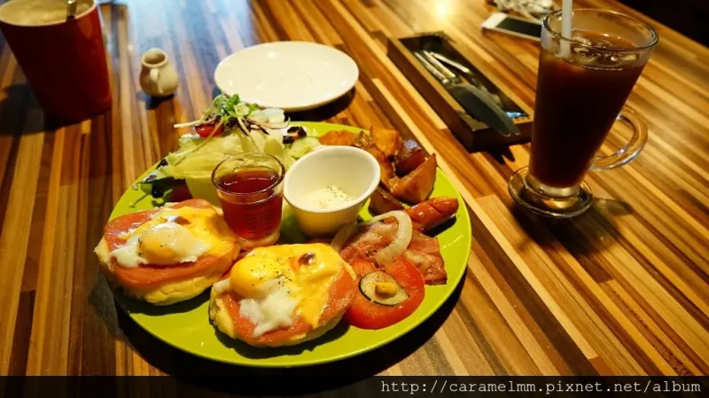 【雲林虎尾】Eating(虎尾店) 超彭派水波蛋拼盤套餐 虎尾平價早午餐、下午茶 推薦 附菜單 近虎尾科技大學