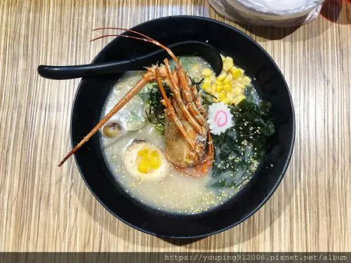 新竹東區｜茪 拉麵，拉麵裡有龍蝦已經夠驚喜，只要299是不是驚呆了(附菜單)！