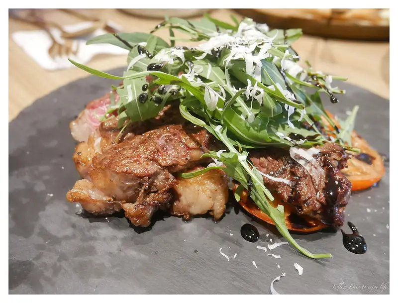 美食餐廳║ 台北信義區 捷運市政府站 VA VA VOOM 信義店 時尚派對餐廳 變裝主題派對餐廳 女子會/變裝派對/韓服體驗/和服體驗/旗袍體驗 ❤跟著Livia享受人生❤