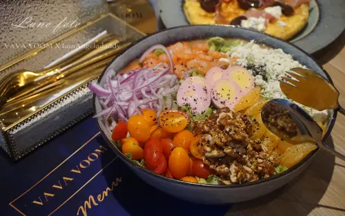 [VA VA VOOM信義旗艦店] 獨步全球時尚派對餐廳 時尚感爆棚的絕美花牆 網美IGTOP10熱門打卡點~現在就上網預定主題派對時尚饗宴！