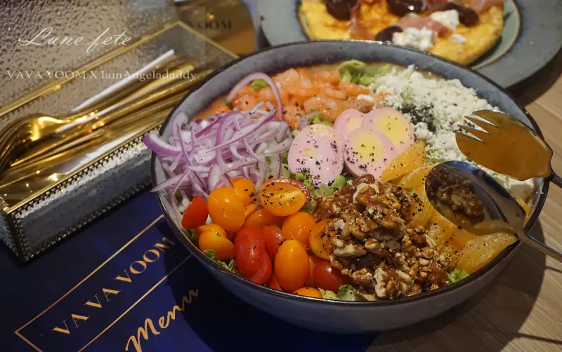 [VA VA VOOM信義旗艦店] 獨步全球時尚派對餐廳 時尚感爆棚的絕美花牆 網美IGTOP10熱門打卡點~現在就上網預定主題派對時尚饗宴！