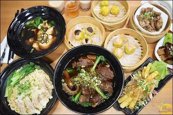 東海夜市大胃王美食。中正大四喜牛肉麵。加湯加麵不用錢、珍奶、小菜免費無限續@商妮吃喝遊樂        
      