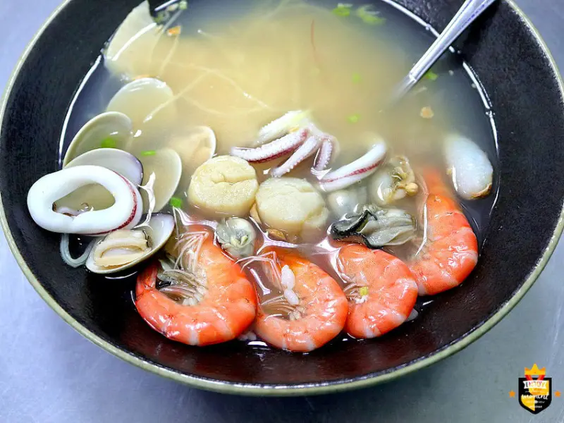 台南海產粥／當天現熬高湯不加味精／活跳跳現撈蝦子／親自採買新鮮食材／限量供應晚來吃不到／料多實在CP值高／冷氣供應不用吃得滿頭大汗   