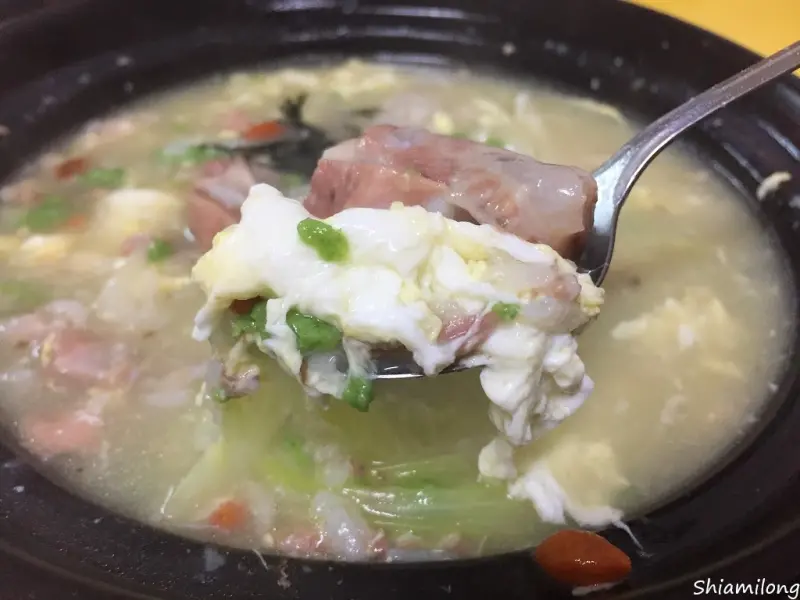 【台南】安平區 ★ 可立嘉嫩骨飯 - 在地人大推、中了化骨綿掌的嫩骨飯、嫩骨粥