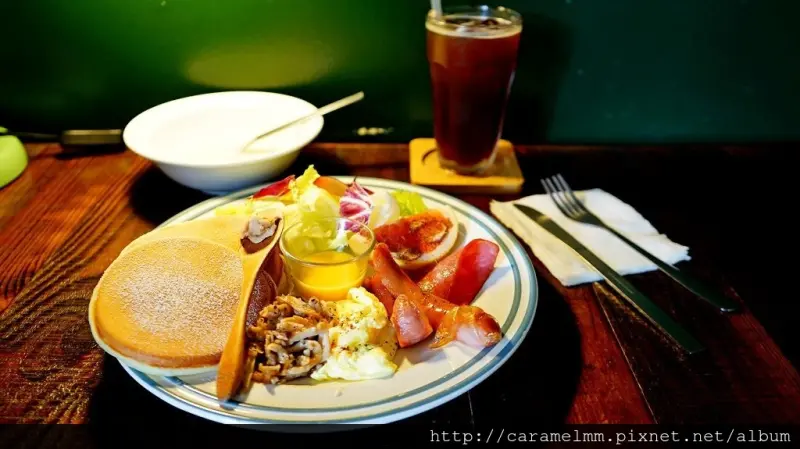 【嘉義東區】暖肚皮咖啡 豐富經典早午餐拼盤 附湯、飲品 嘉義早午餐、下午茶推薦 公明路/嘉義圓環/文化路