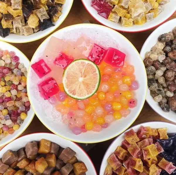 台中美食｜地芋添糖包心粉圓專賣-用心手工製作配料，彩色粉粿好吸睛