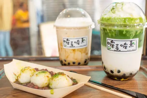 《哞熹哞熹》 國華街 小山園抹茶 漸層珍珠奶茶 - 卡琳。摸魚兒趣