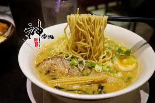 【基隆美食】神樂岡旭川拉麵 道地日式風味拉麵 客製化專屬調配 更貼合自己喜好的口味 / 愛評體驗券