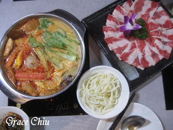 Yame叻南洋風味火鍋～叻沙．肉骨茶當湯底，品嚐南洋濃郁好滋味