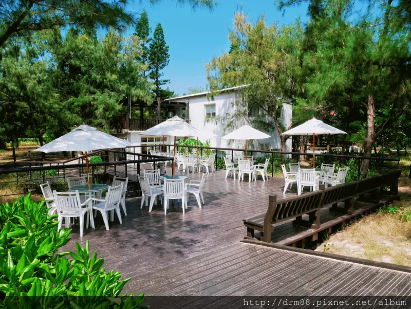 澎湖 及林春咖啡館，林投公園裡的度假風咖啡廳，有森林，有沙灘秘境，超療癒＠瑪姬幸福過日子